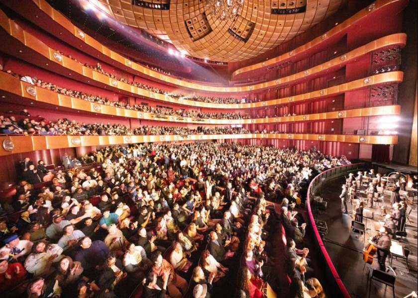 Image for article Elected Officials in Europe and the Americas Experience Shen Yun: “An Enrichment for All the Senses”