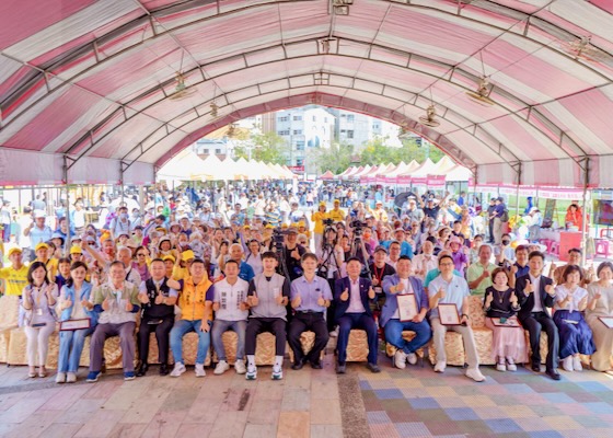 Image for article Government Officials Thank Falun Dafa During Falun Dafa Day Events in Southwest Taiwan