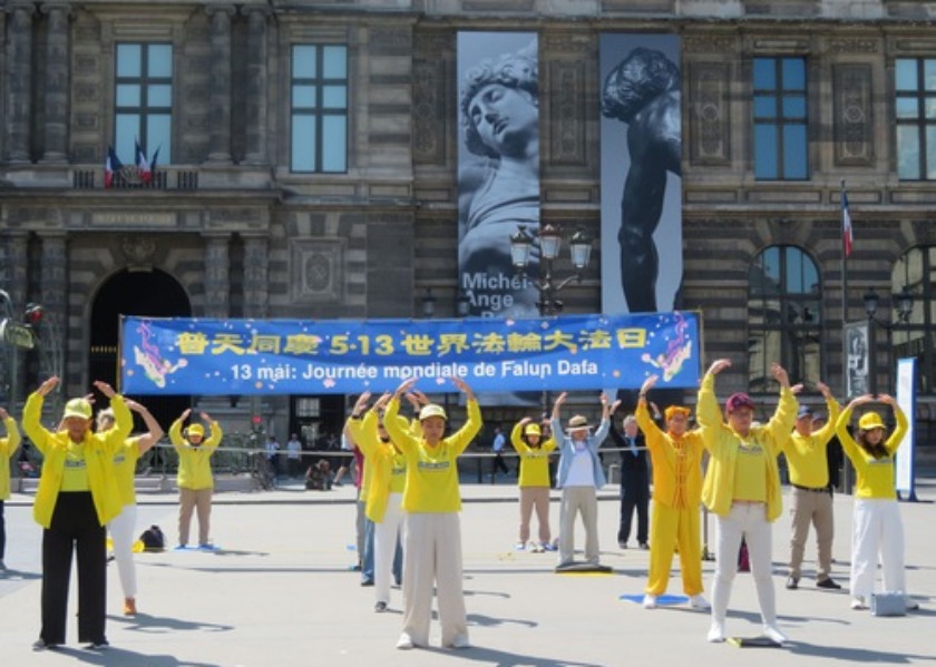 Image for article Practitioners Celebrate World Falun Dafa Day in Paris and Appreciate Master Li